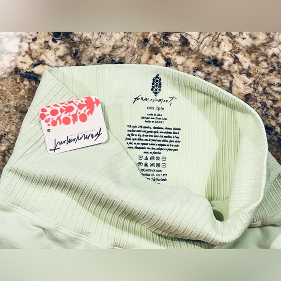 NWT Free People Good Karma 7/8 Leggings - Picture 10 of 10